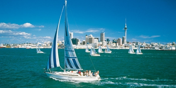LYNFIELD COLLEGE - AUCKLAND